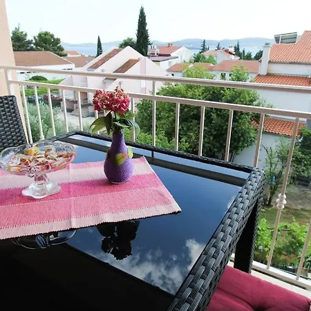 Ferienwohnung In Mit Meerblick, Balkon, Klimaanlage, W-lan