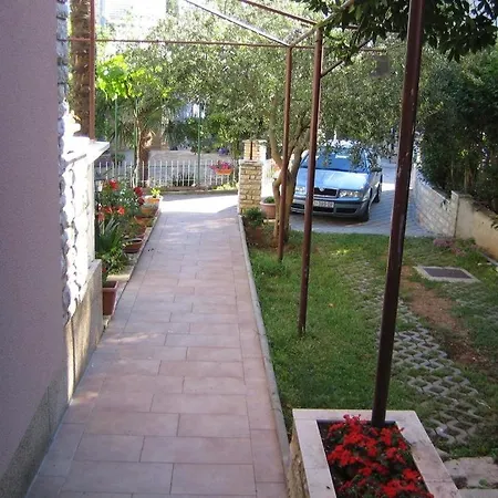 Ferienwohnung In Mit Meerblick, Balkon, Klimaanlage, W-lan * Sveti Filip i Jakov