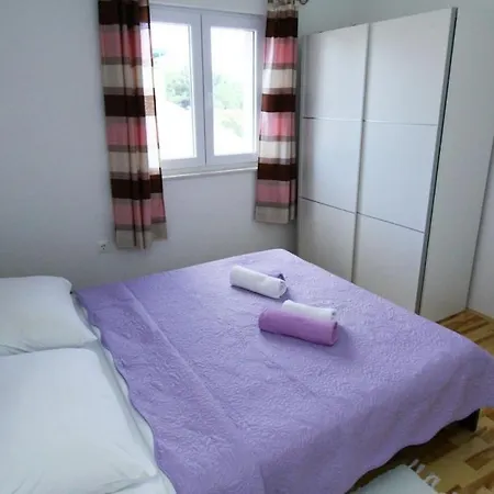 Ferienwohnung In Mit Meerblick, Balkon, Klimaanlage, W-lan Apartment *