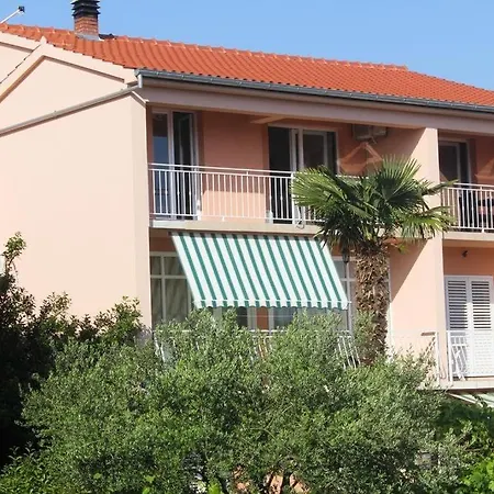 Ferienwohnung In Mit Meerblick, Balkon, Klimaanlage, W-lan Apartment